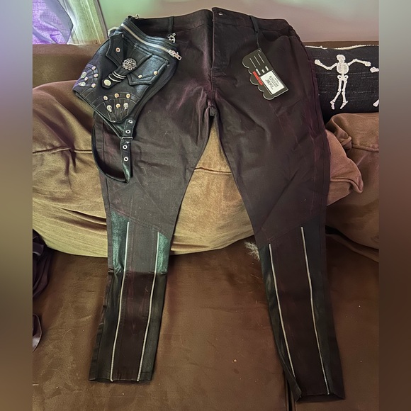 Devil Fashion Akiko Steampunk Pants with Holster Pouch in Soot, Size Large - Picture 4 of 10